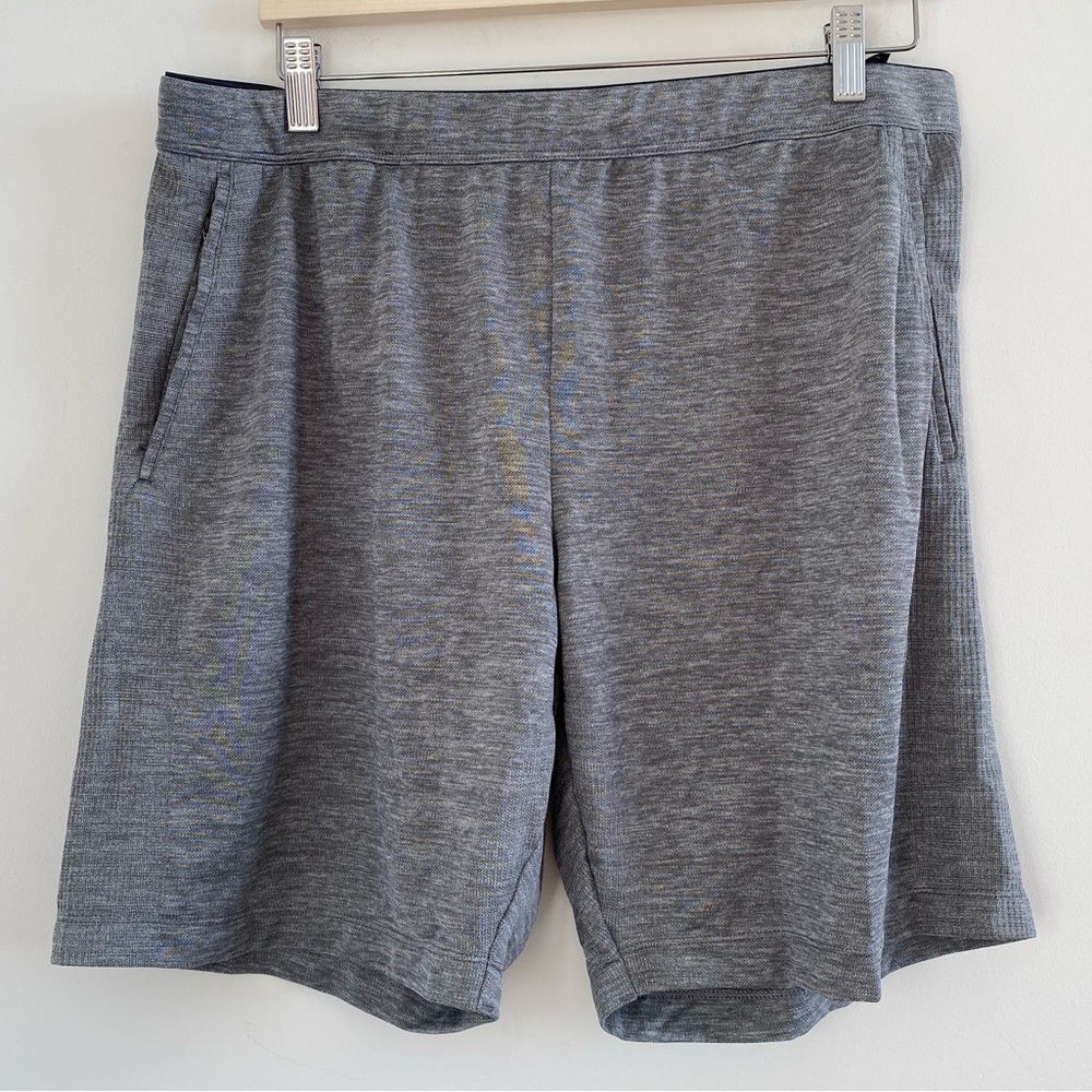 Uniqlo Grey Mens Athletic Shorts Size XL